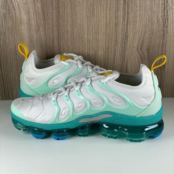 Nike Air VaporMax Plus Since 1972 White Red Mint Green DQ7645-100 Men’s Size 7.5 - Picture 5 of 12
